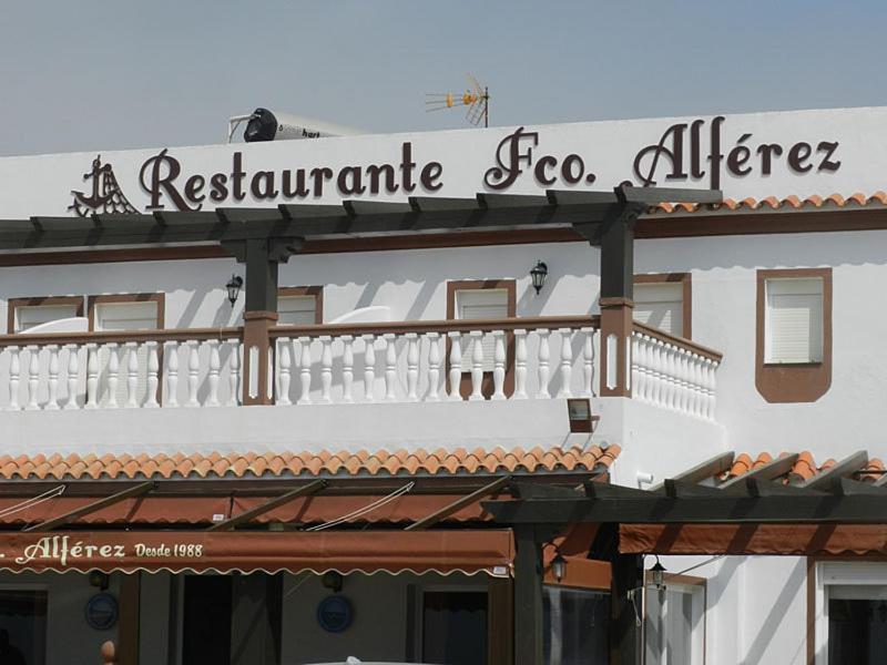 Hostal El Alferez Vejer de la Frontera Exterior foto